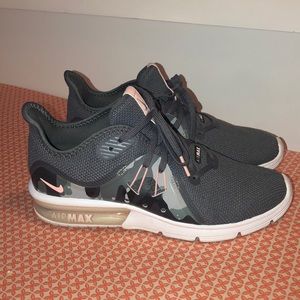 nike air max, hardly worn